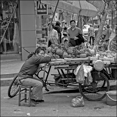 20111106-Wikicommonssleepin fruit stand.jpg